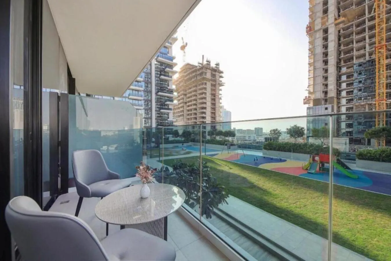 Brown Stone - Dubai Frame Apartment